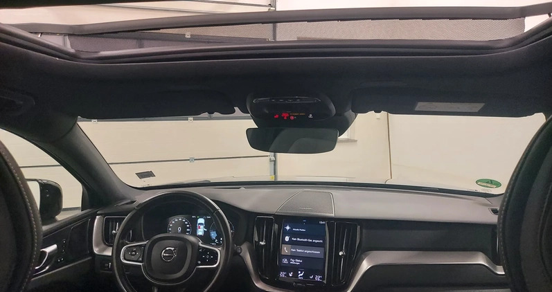Volvo XC 60 cena 157000 przebieg: 107456, rok produkcji 2022 z Rydułtowy małe 596